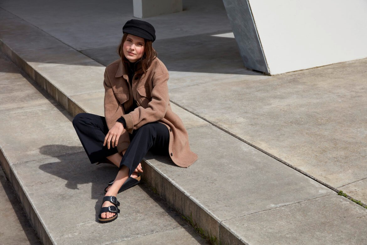 Las sandalias se imponen para cerrar el año Birkenstock presenta su  colección Otoño Invierno 2020 – DISTRITO MAGAZINE